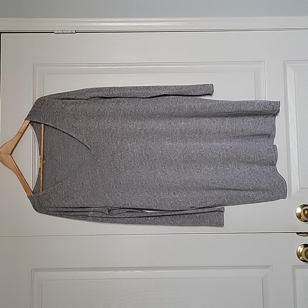 Aritzia Wilfred Free Long Sleeved V Neck Midi Tshirt Dress